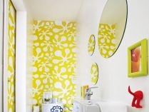 Accesorios coloridos para baños infantiles